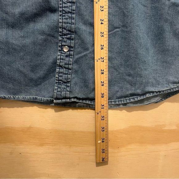 Levis Men’s large Blue Denim Barstow Western Pearl Snap LS Shirt Pockets Red Tab - Picture 9 of 9